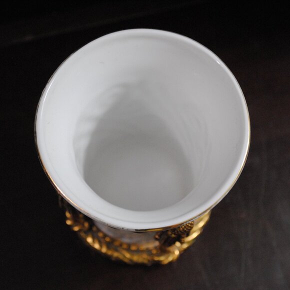 Vintage Stylebuilt Porcelain Bathroom Cup with Cord & Tassel Stand - Picture 7 of 15